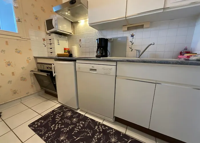 Apartment Vue Sur La Marina-6 Pers A Sur Courseulles-sur-Mer